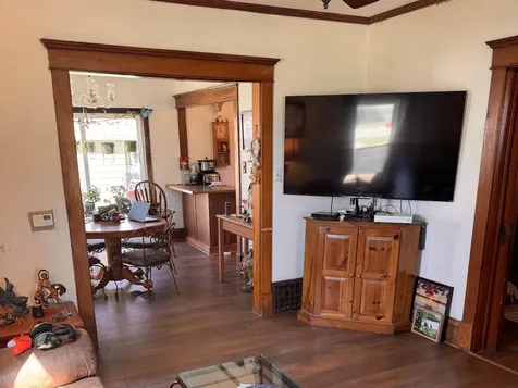 1317 Logan Avenue Waterloo IA 50703