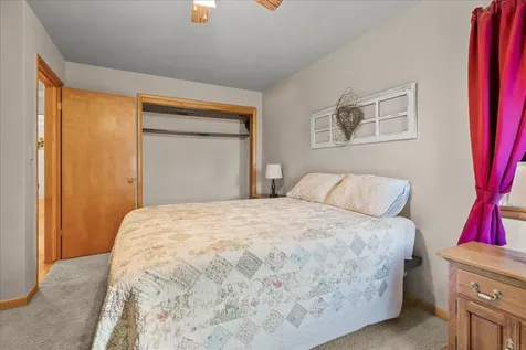 132 Desoto Avenue Waterloo IA 50701