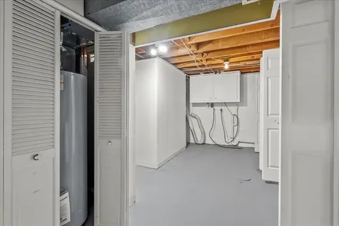 132 Desoto Avenue Waterloo IA 50701