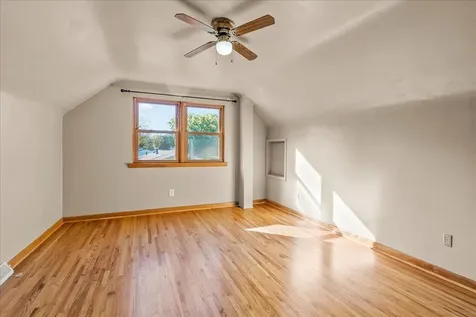 132 Desoto Avenue Waterloo IA 50701