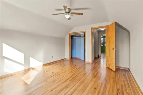 132 Desoto Avenue Waterloo IA 50701