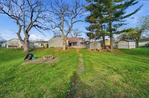 132 Desoto Avenue Waterloo IA 50701