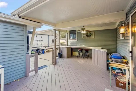 132 Desoto Avenue Waterloo IA 50701