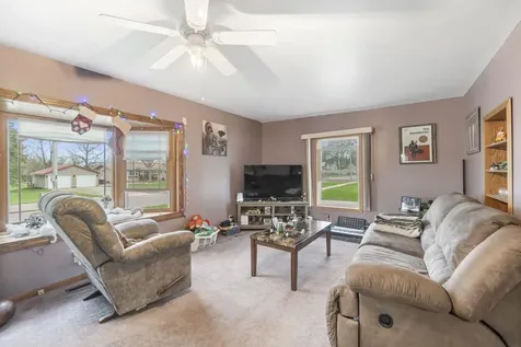 324 South Street Sumner IA 50674