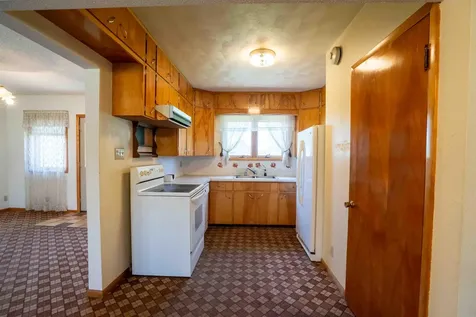 3429 Logan Avenue Waterloo IA 50703