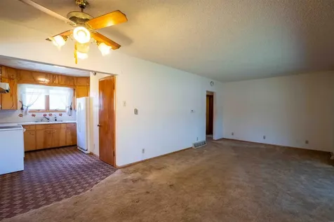 3429 Logan Avenue Waterloo IA 50703