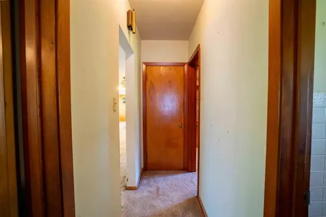 3429 Logan Avenue Waterloo IA 50703