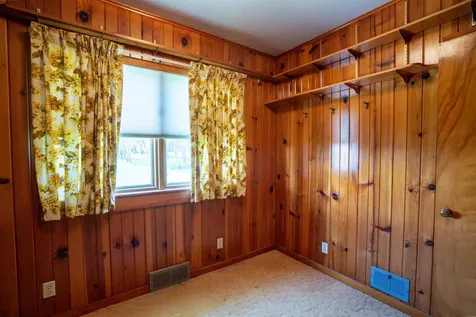 3429 Logan Avenue Waterloo IA 50703