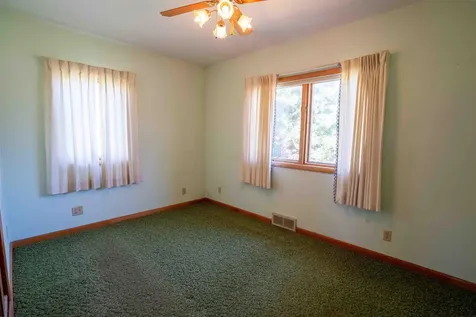3429 Logan Avenue Waterloo IA 50703