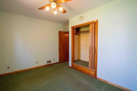 3429 Logan Avenue Waterloo IA 50703
