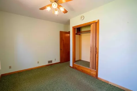 3429 Logan Avenue Waterloo IA 50703
