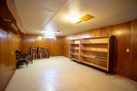 3429 Logan Avenue Waterloo IA 50703