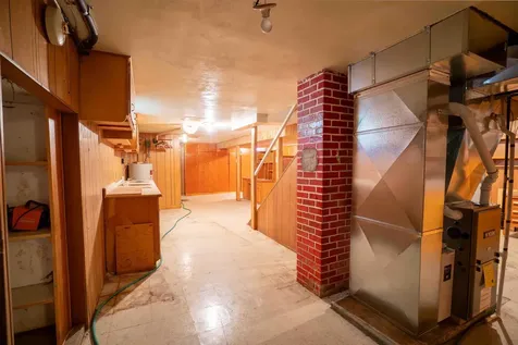 3429 Logan Avenue Waterloo IA 50703