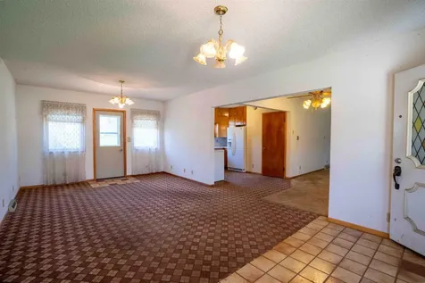 3429 Logan Avenue Waterloo IA 50703