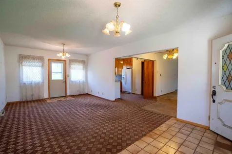 3429 Logan Avenue Waterloo IA 50703