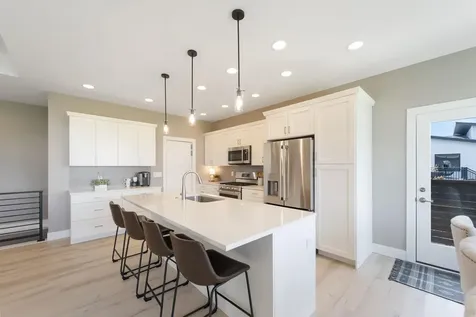 2219 Vera Way Cedar Falls IA 50613