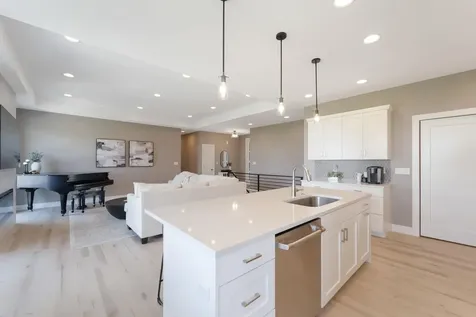2219 Vera Way Cedar Falls IA 50613