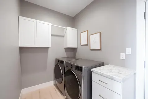 2219 Vera Way Cedar Falls IA 50613