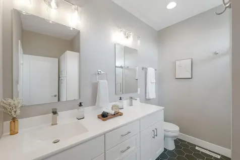 2219 Vera Way Cedar Falls IA 50613