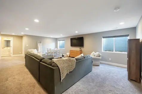 2219 Vera Way Cedar Falls IA 50613