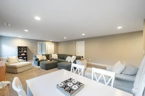 2219 Vera Way Cedar Falls IA 50613