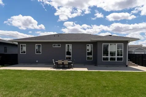 2219 Vera Way Cedar Falls IA 50613