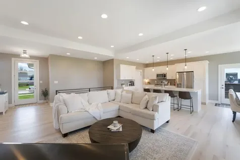 2219 Vera Way Cedar Falls IA 50613