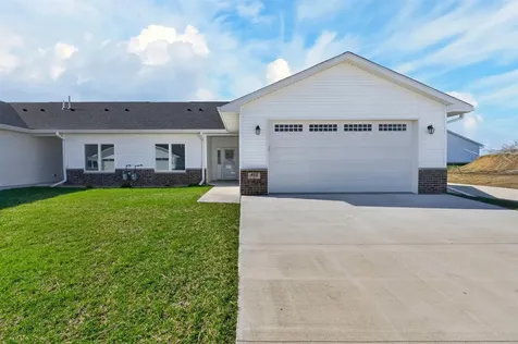 455 Autumn Lane Cedar Falls IA 50613