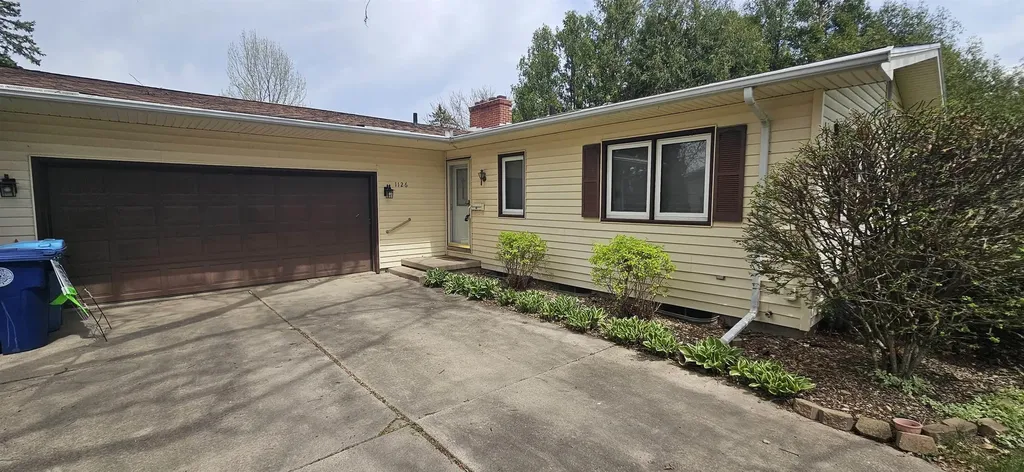 1126 Rachael Street Waterloo IA 50701