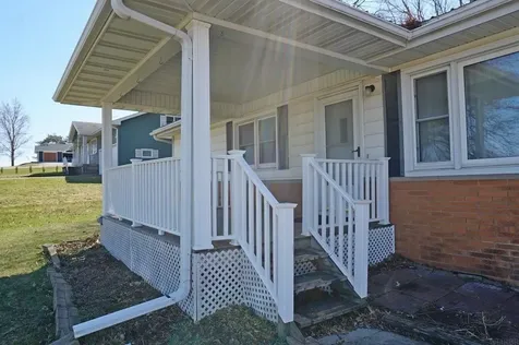 2075 Quail Avenue Charles City IA 50616