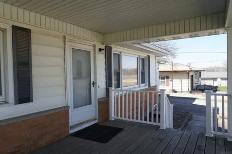 2075 Quail Avenue Charles City IA 50616