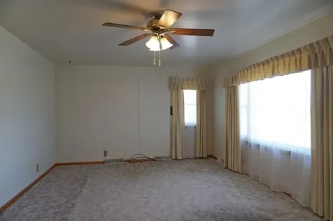 2075 Quail Avenue Charles City IA 50616