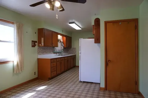 2075 Quail Avenue Charles City IA 50616