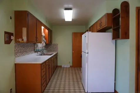 2075 Quail Avenue Charles City IA 50616