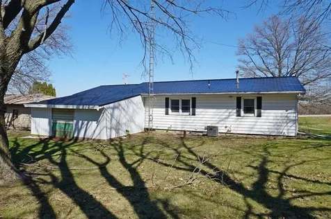 2075 Quail Avenue Charles City IA 50616