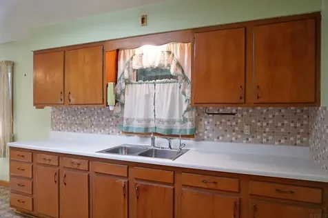 2075 Quail Avenue Charles City IA 50616