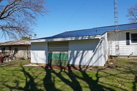 2075 Quail Avenue Charles City IA 50616