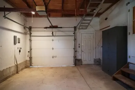 2075 Quail Avenue Charles City IA 50616