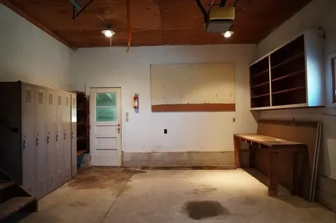 2075 Quail Avenue Charles City IA 50616