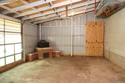 2075 Quail Avenue Charles City IA 50616