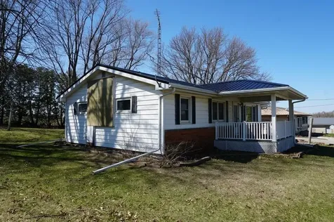 2075 Quail Avenue Charles City IA 50616