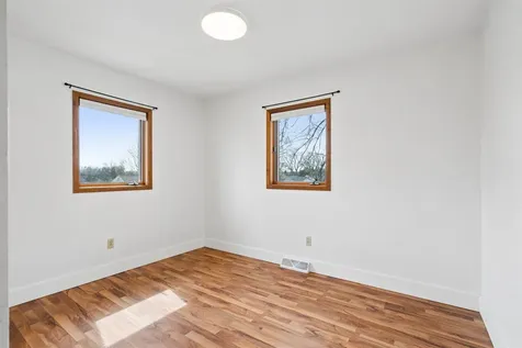 940 Littlefield Road Waterloo IA 50701