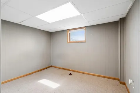 940 Littlefield Road Waterloo IA 50701