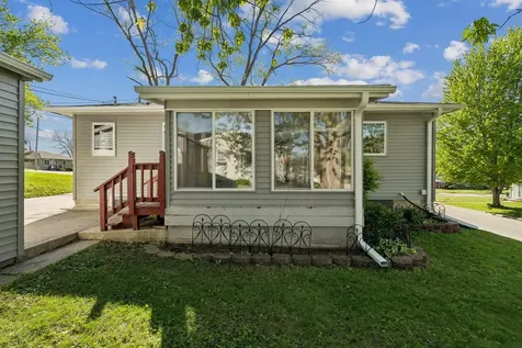 940 Littlefield Road Waterloo IA 50701
