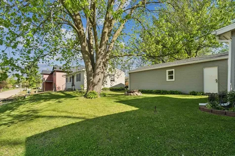 940 Littlefield Road Waterloo IA 50701