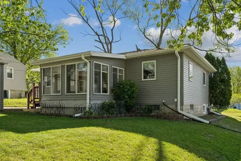 940 Littlefield Road Waterloo IA 50701