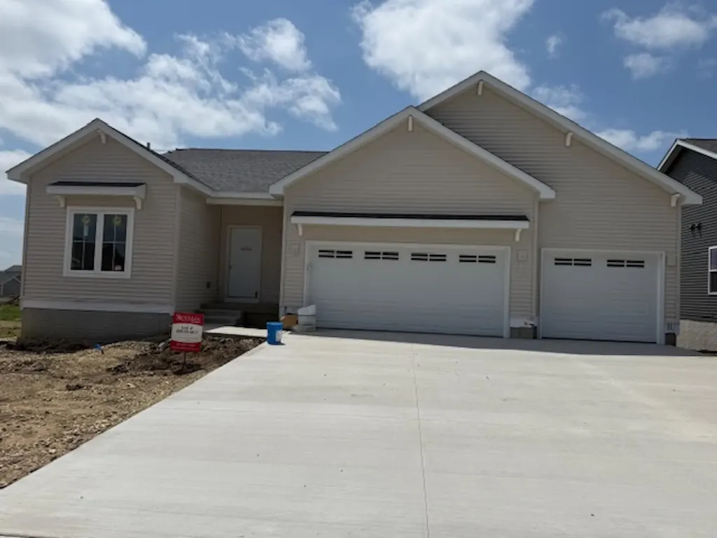 2814 Autumn Woods Drive Cedar Falls IA 50613