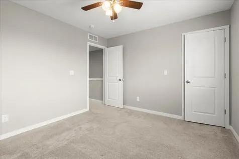 4310 S Mourning Dove Drive Waterloo IA 50702
