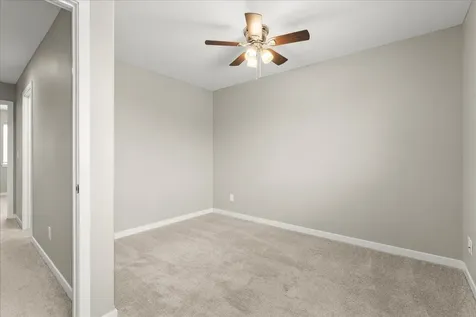 4310 S Mourning Dove Drive Waterloo IA 50702