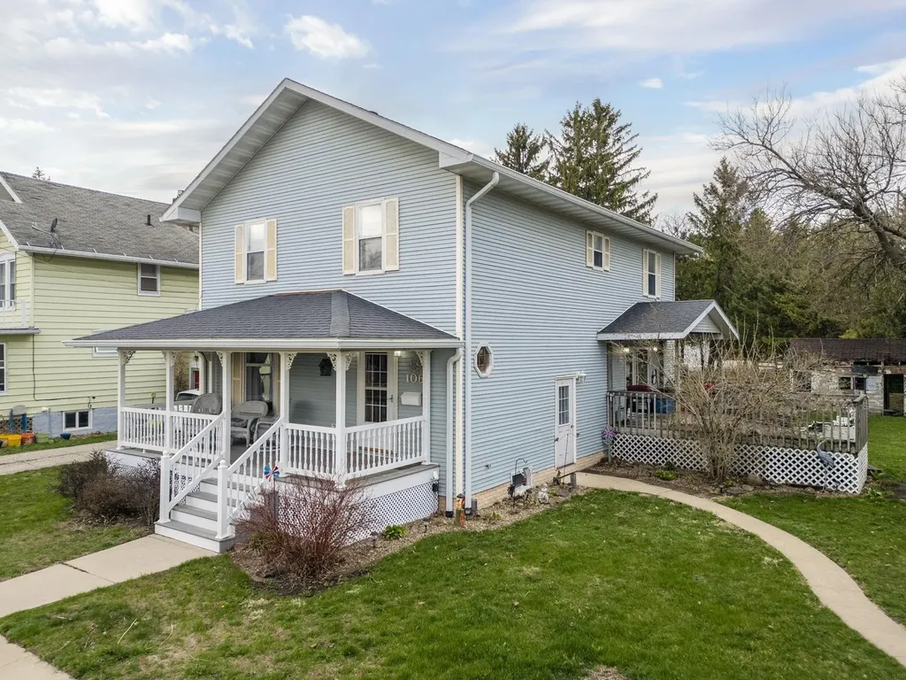 106 W 5th Street Sumner IA 50674